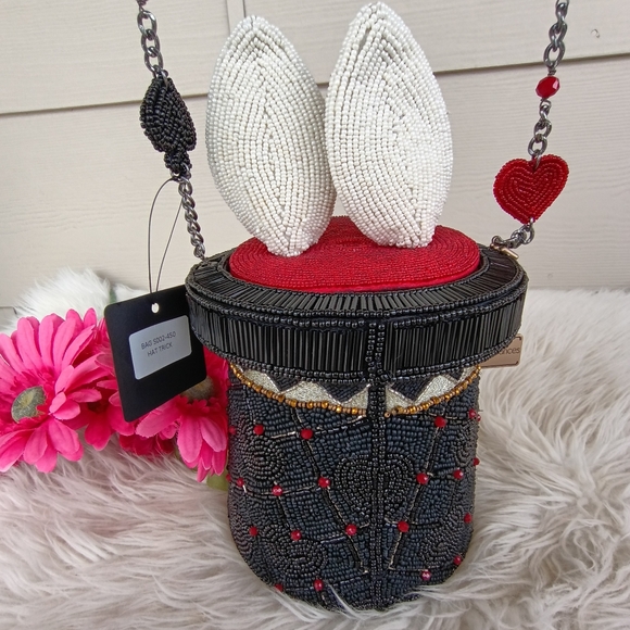Mary Frances Red Black Hat Trick Beaded Magician's Rabbit In A Hat Novelty Bag - Picture 4 of 16